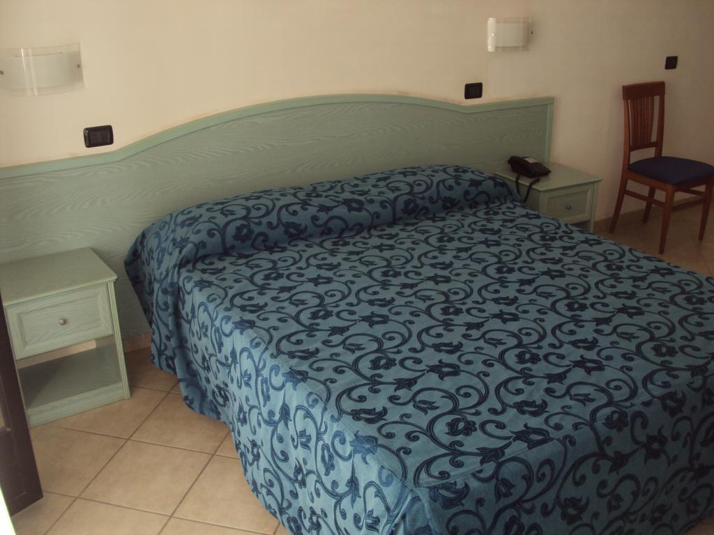 Hotel Piccolo Paradiso Di Rodi Garganico Exteriör bild